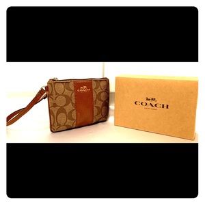 COPY: Used Authentic Coach Double Corner Wristlet